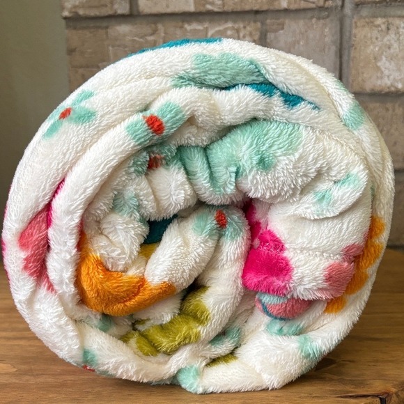 The Big One Plush Oversized Colorful Spring Flowers Throw Blanket 5' x 6' Floral - Picture 11 of 12